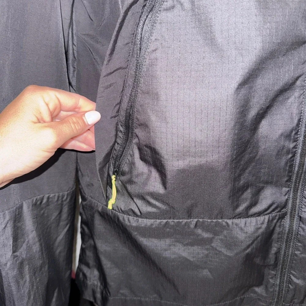 The‎ North Face Trailwear Windbreaker Jacket Medium Gorpcore Graphic Hooded Zip